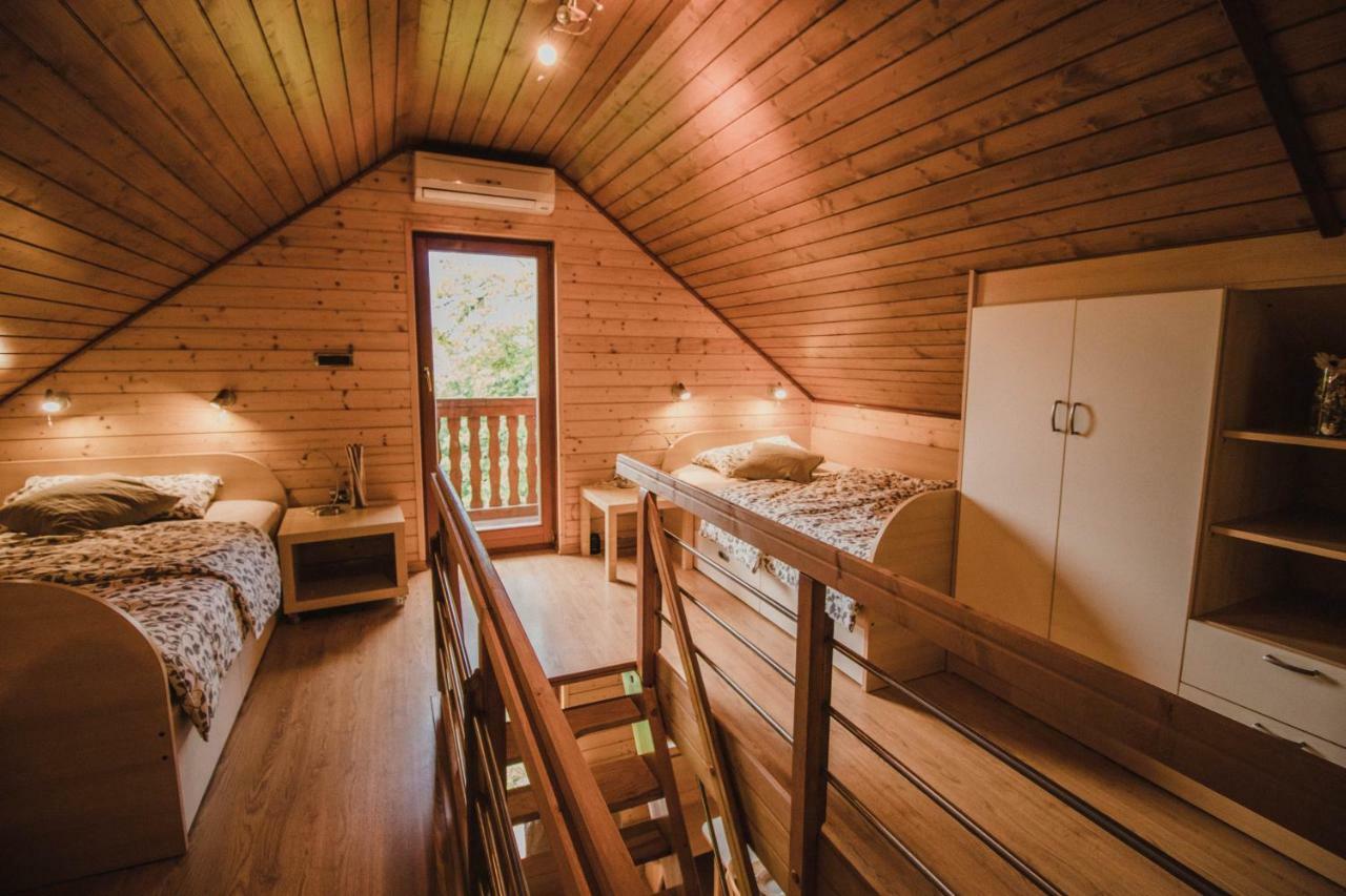 Вілла Lazec Country House Pluznje Екстер'єр фото