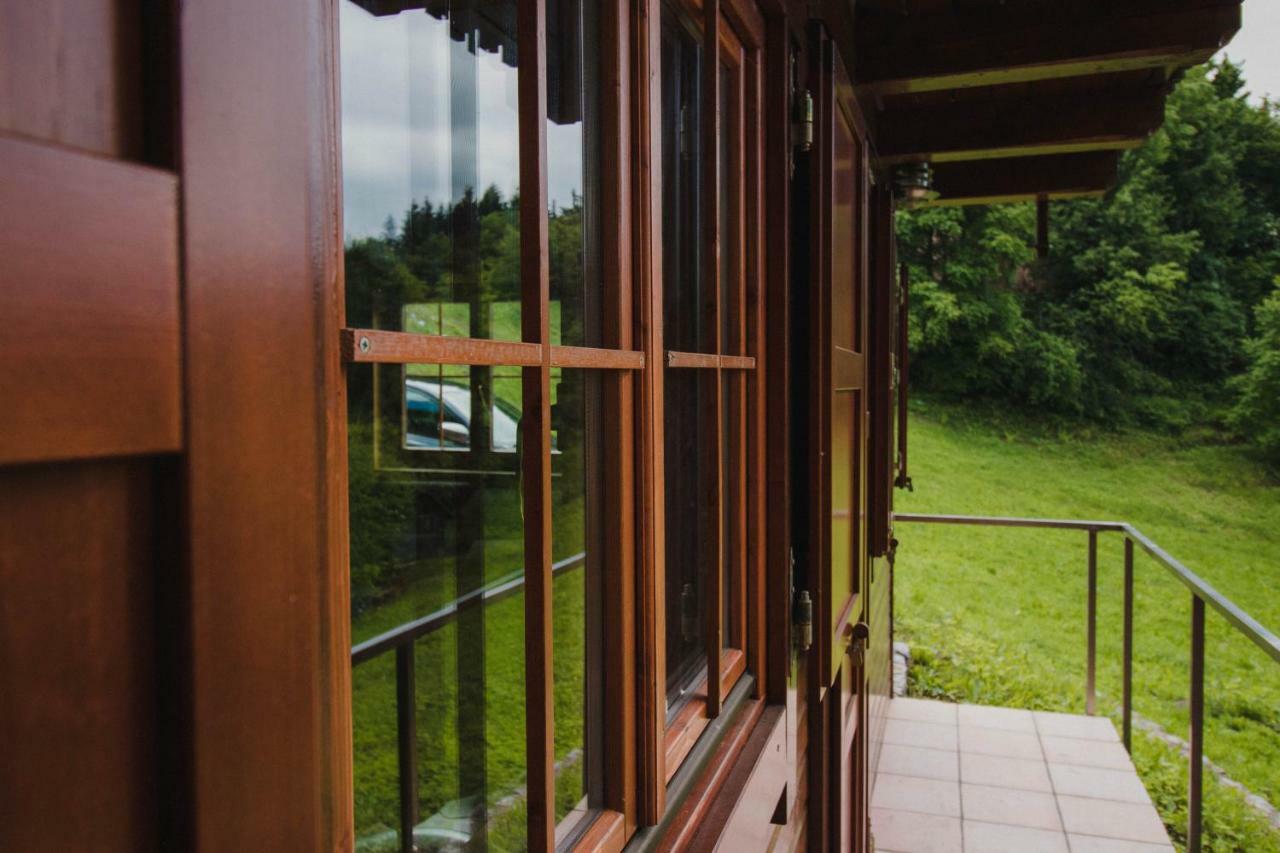 Вілла Lazec Country House Pluznje Екстер'єр фото