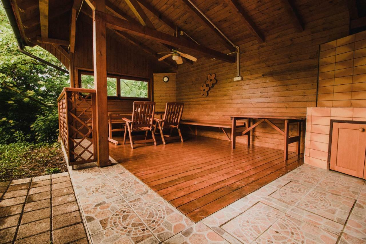 Вілла Lazec Country House Pluznje Екстер'єр фото